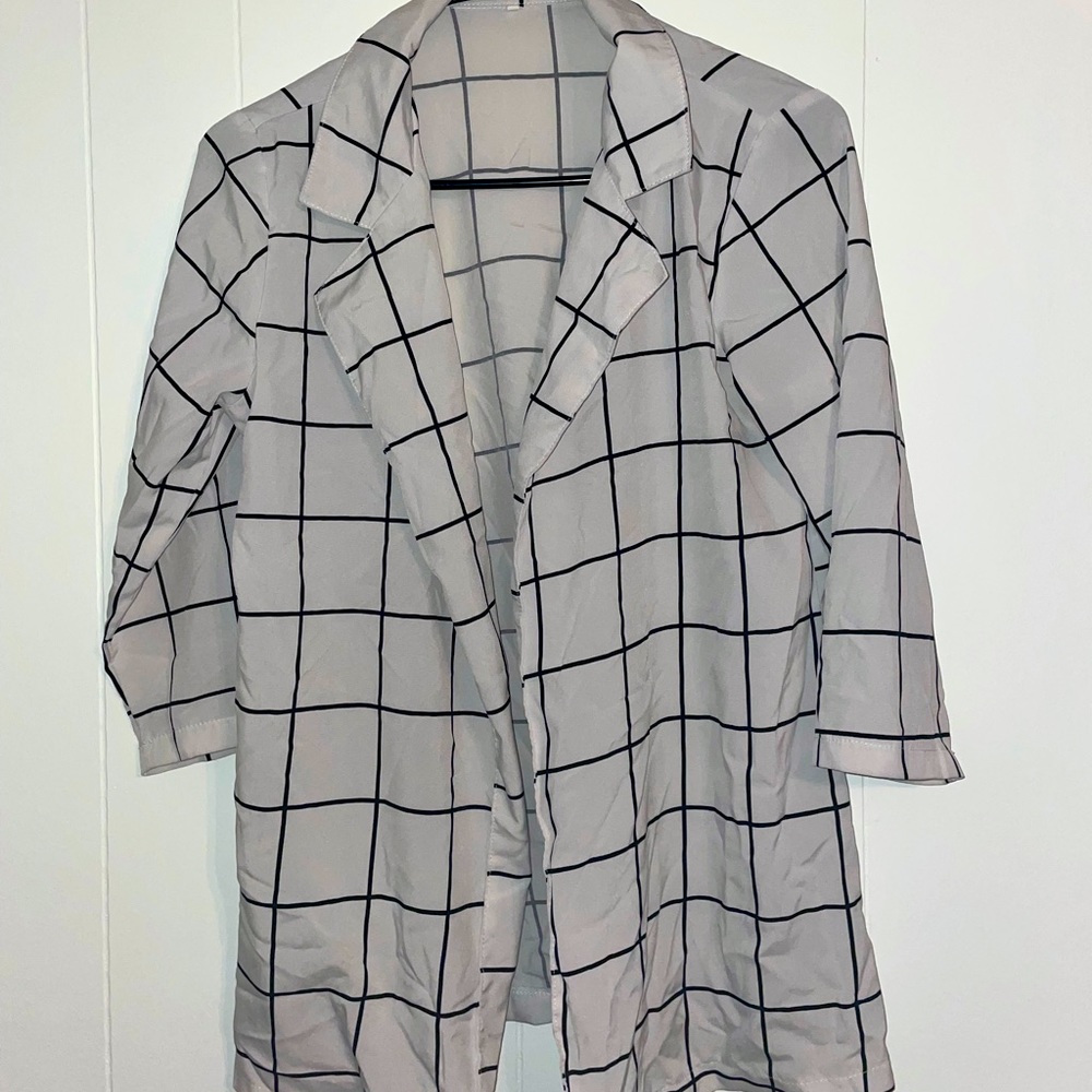 Grid No-Button Collard Shirt, Size S/M B&W